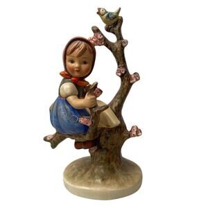 Goebel Hummel Apple Tree Girl 141/1 Figurine Vintage TMK-3 Stylized Bee 6"